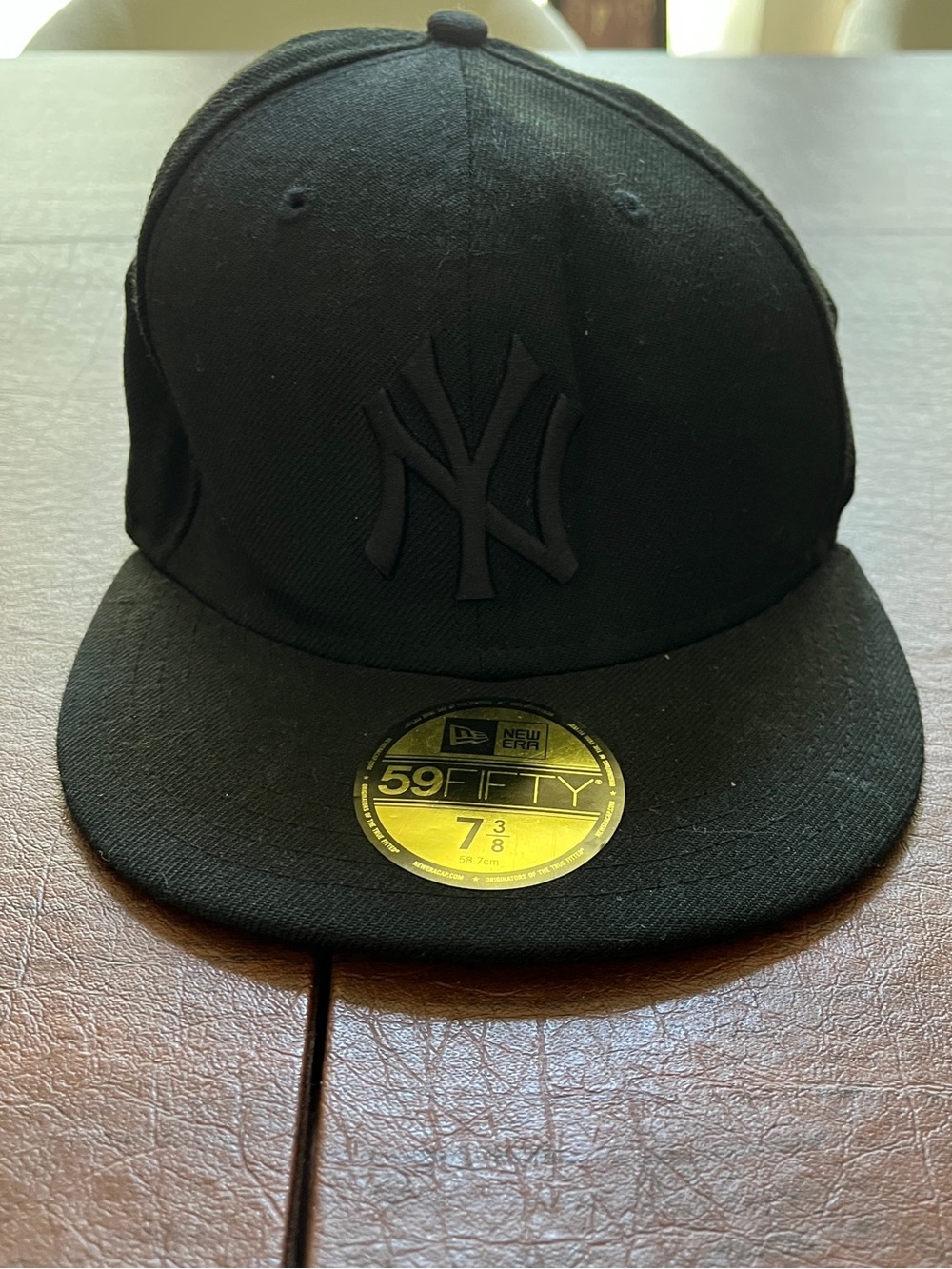 9fifty Black New York Yankees Fitted Hat with Tonal Logo